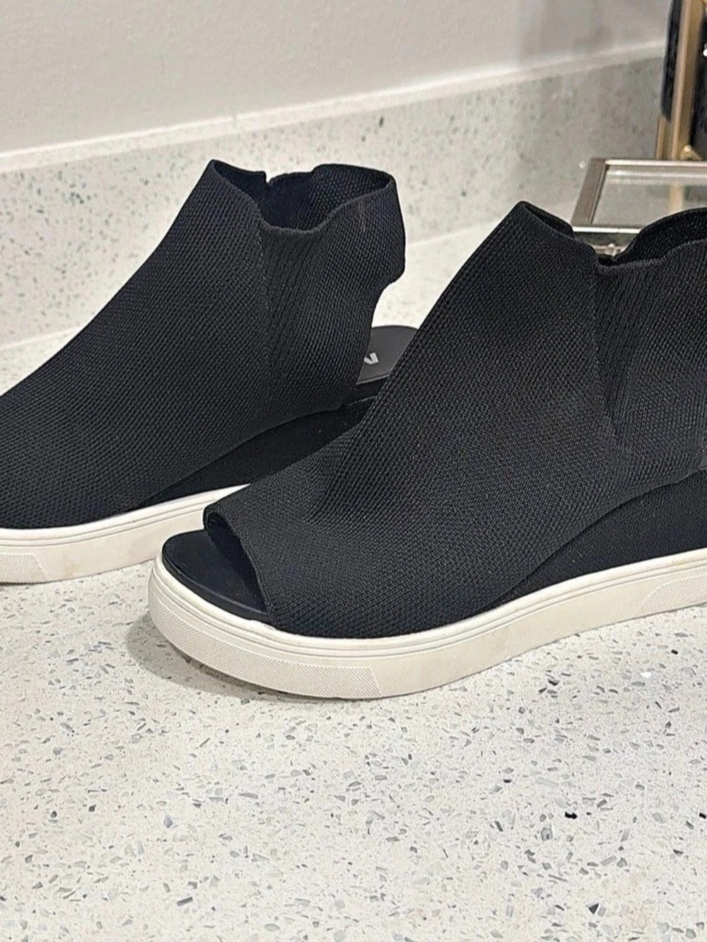 MIA Vanesa-F Black Wedge Sneakers US 7.5 Like New